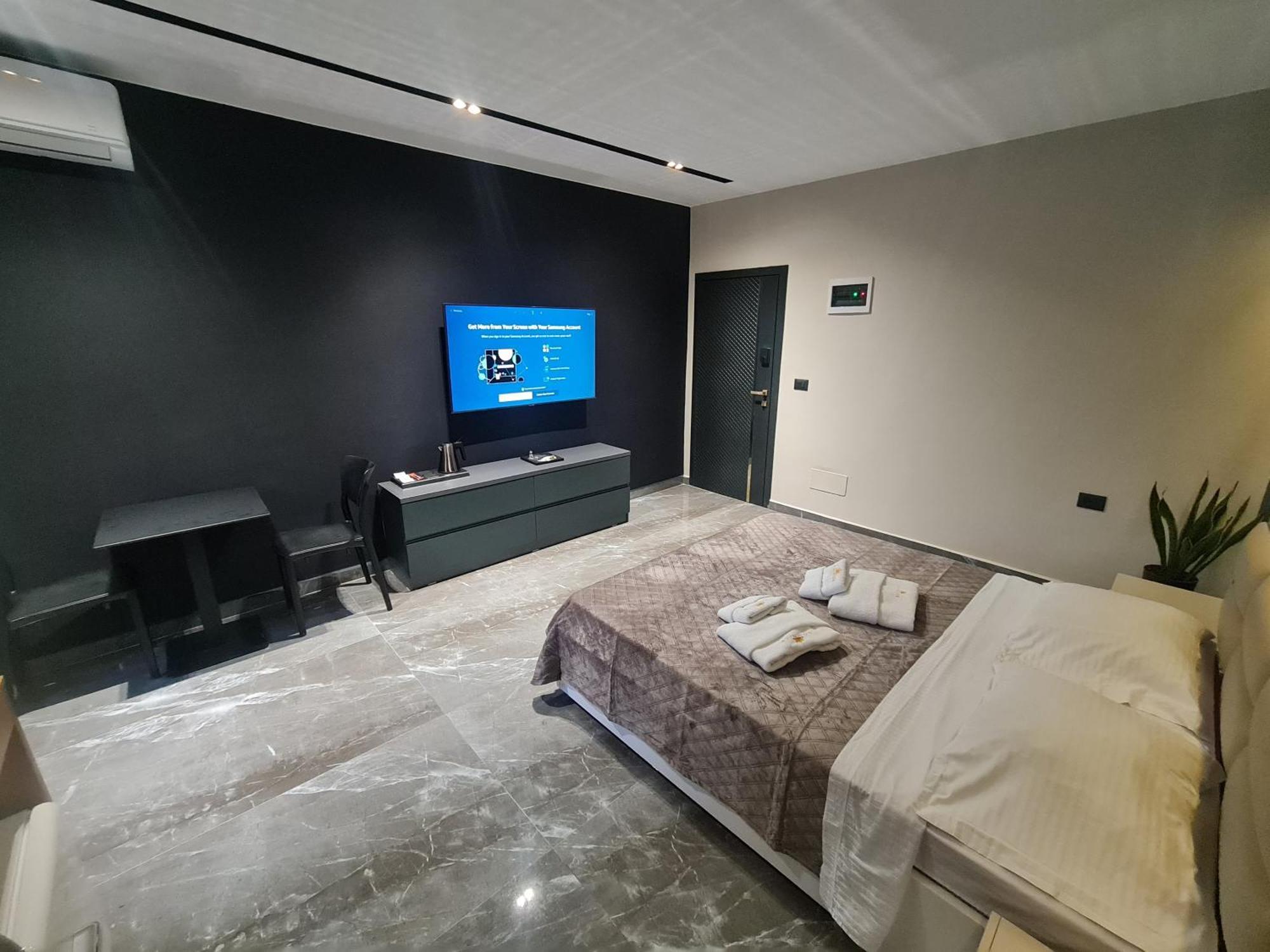La Mirage Suites & Apartments Tirana Exterior photo