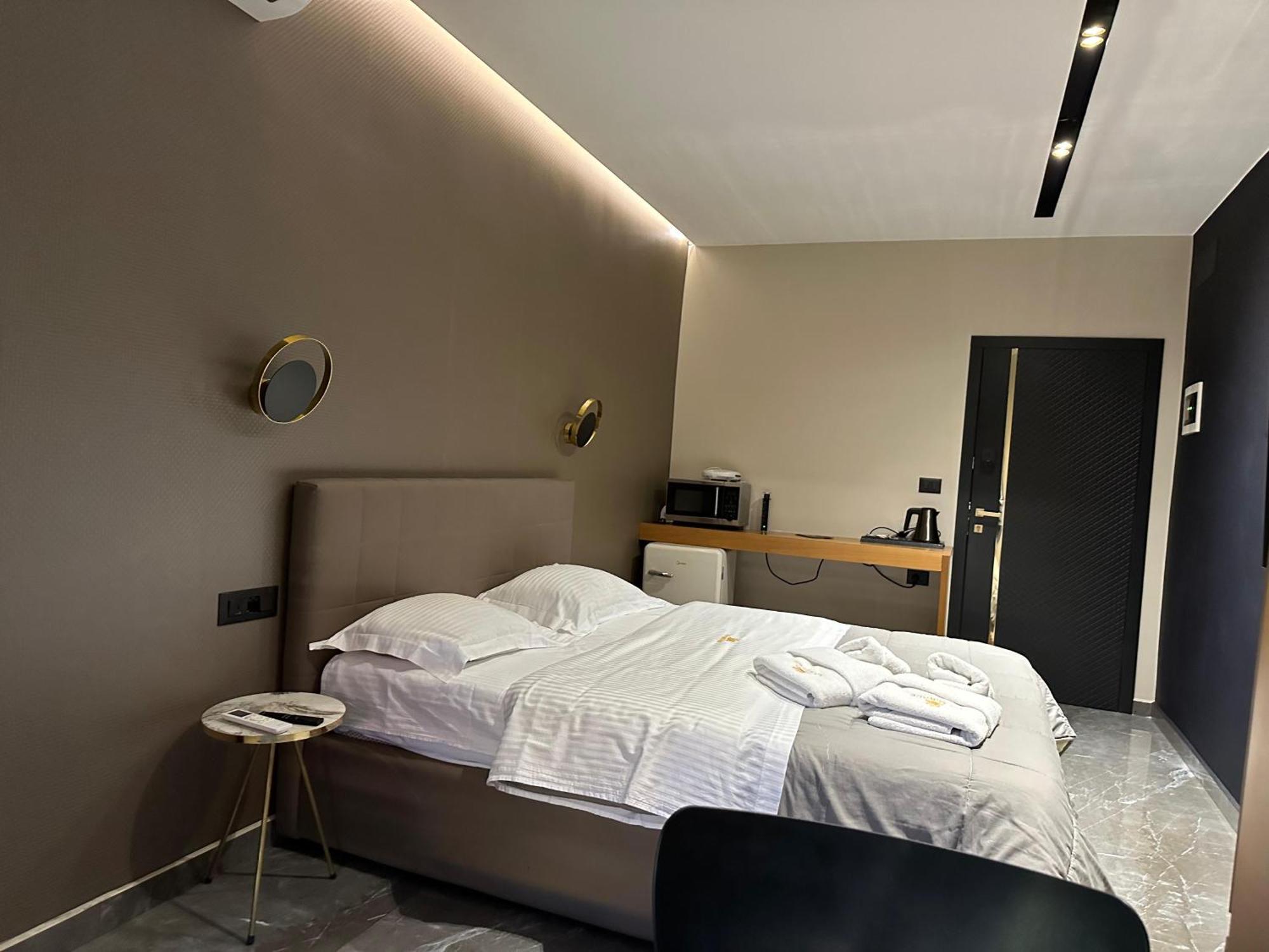 La Mirage Suites & Apartments Tirana Exterior photo